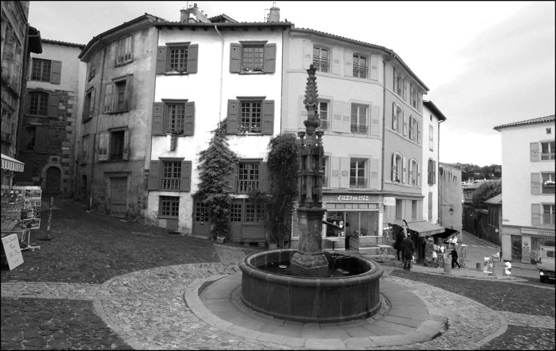 un_puits_a_puy.jpg