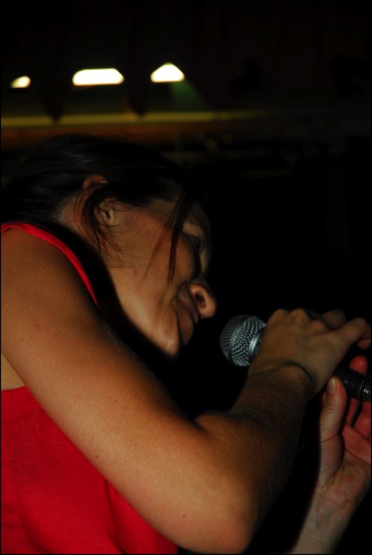 caro_singer.jpg