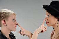 charelis_131103_105