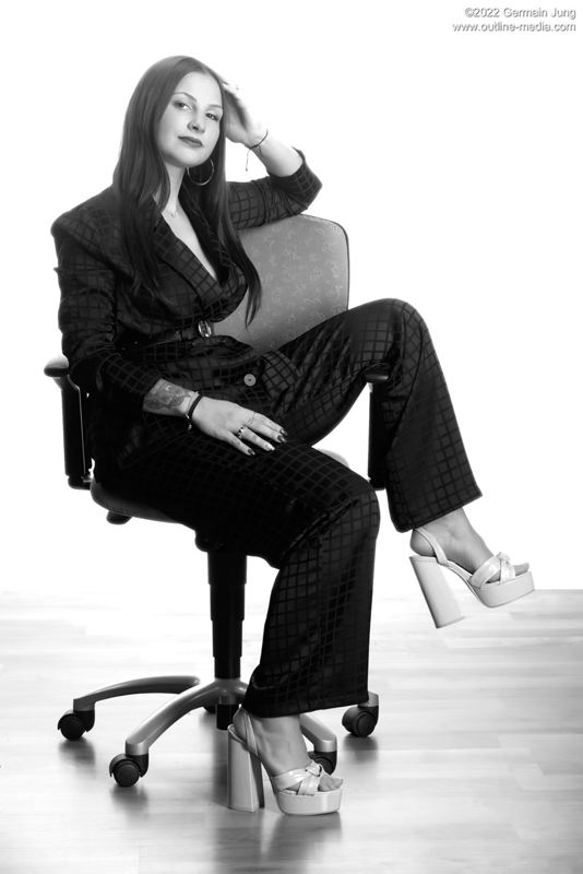 joanafriends_221126_096.jpg